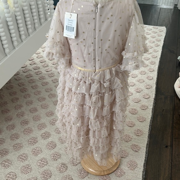 Elegant Ruffled Kids Dress in Soft Pink - Picture 3 of 4